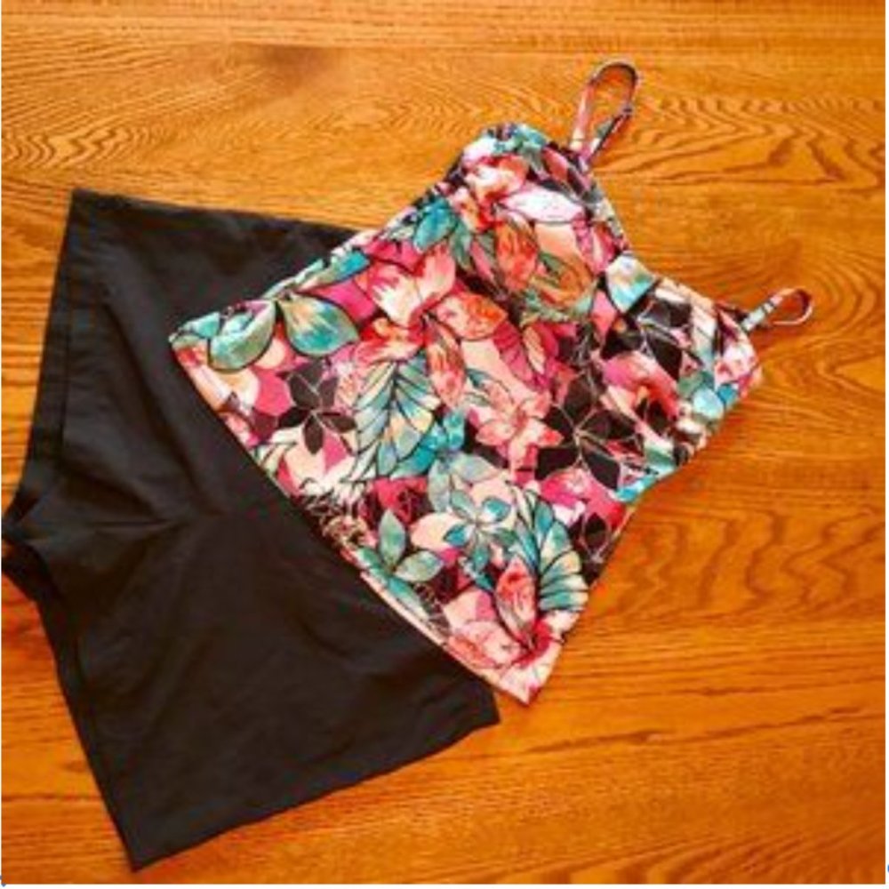 "Croft and Barrow", swim tank top, size 14 and shorts, size 12